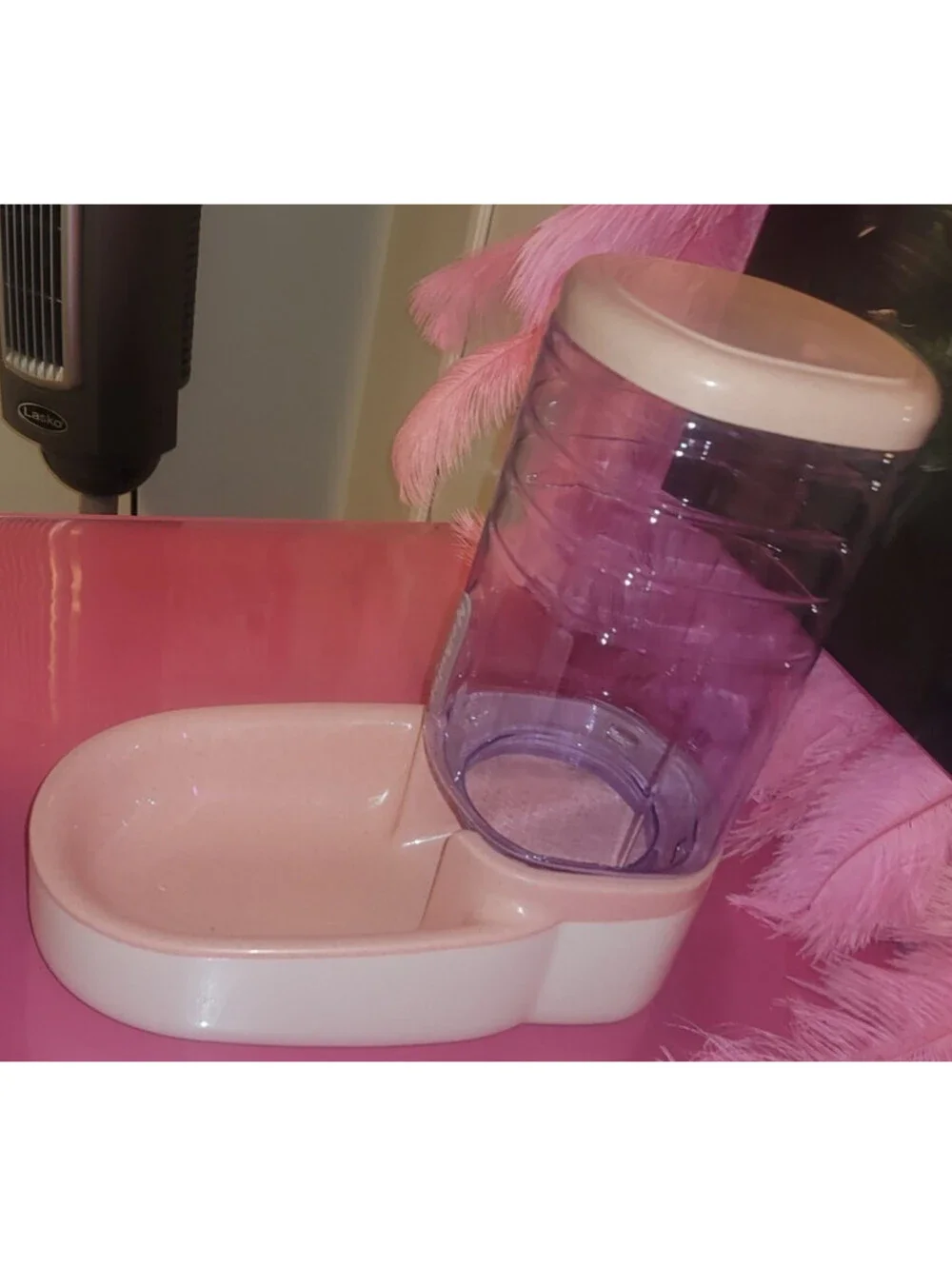 PINK DOG FOOD DISPENSER HOLDER NEW